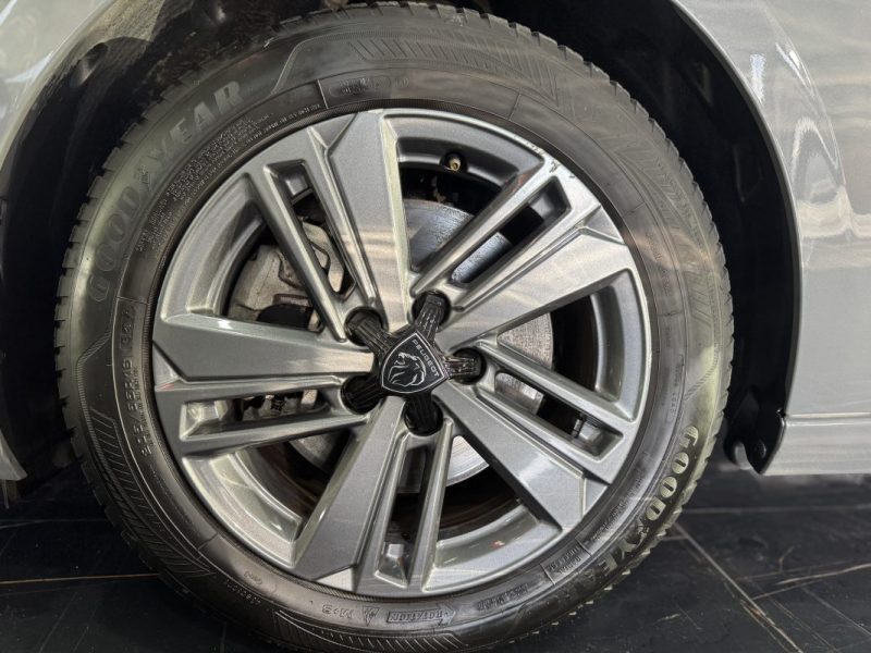 PEUGEOT 308 - 3 1.2 PURETECH 130CH S&S ALLURE 2024 TTC