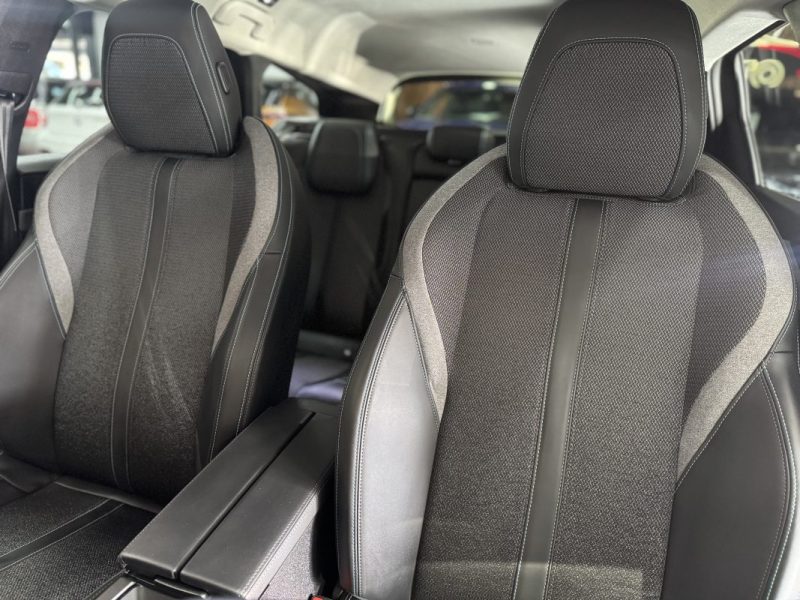 PEUGEOT 308 - 3 1.2 PURETECH 130CH S&S ALLURE 2024 TTC
