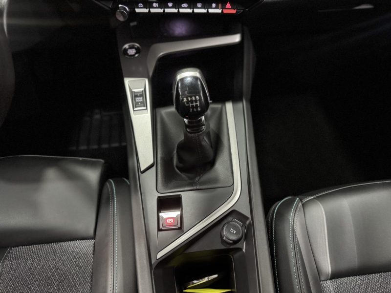 PEUGEOT 308 - 3 1.2 PURETECH 130CH S&S ALLURE 2024 TTC