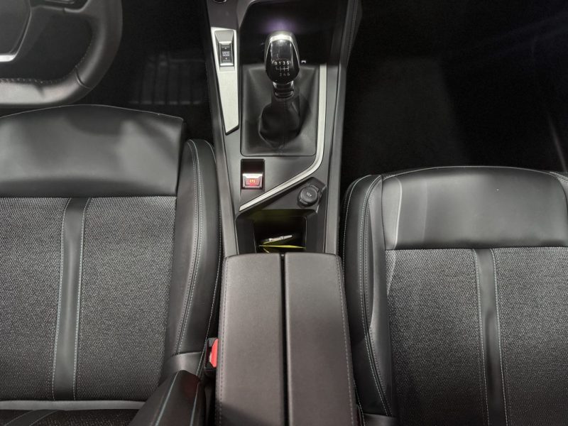 PEUGEOT 308 - 3 1.2 PURETECH 130CH S&S ALLURE 2024 TTC