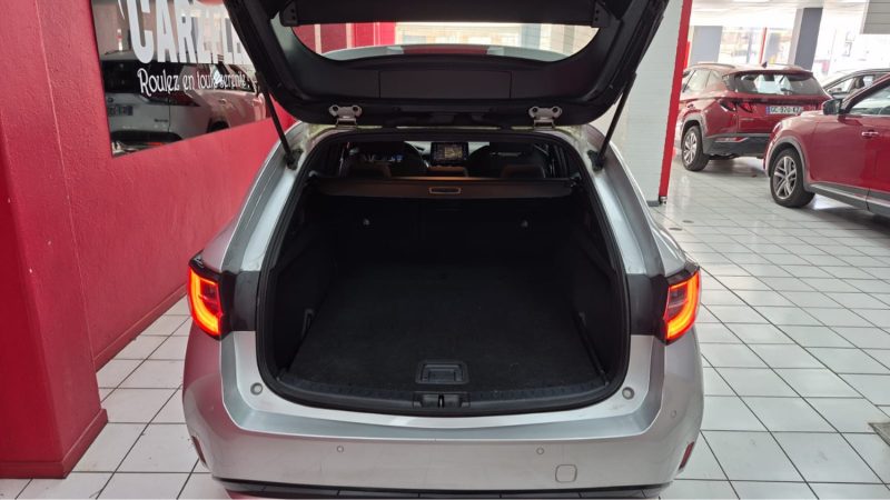 TOYOTA COROLLA TOURING SPORTS 122cv DYNAMIC BUSINESS/1 ERE MAIN/TVA RECUPERABLE