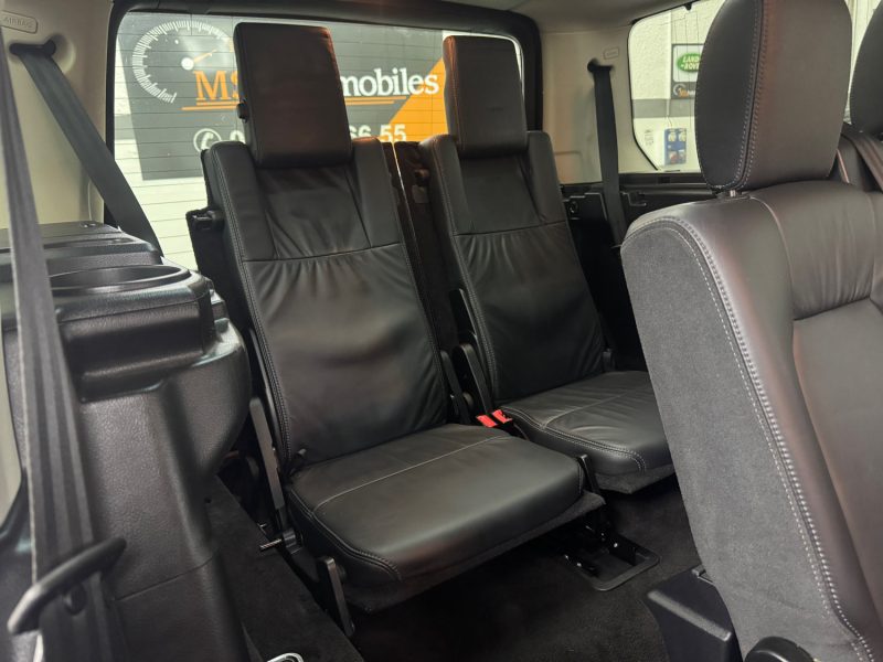LAND ROVER DISCOVERY 3.0 SDV6 258ch HSE FULL 7 PLACES GARANTIE 12 MOIS HISTORIQUE COMPLET 