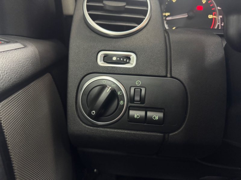 LAND ROVER DISCOVERY 3.0 SDV6 258ch HSE FULL 7 PLACES GARANTIE 12 MOIS HISTORIQUE COMPLET 