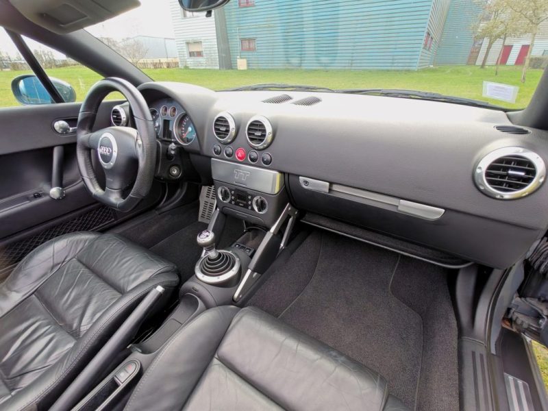 AUDI  TT  1.8T ROADSTER 