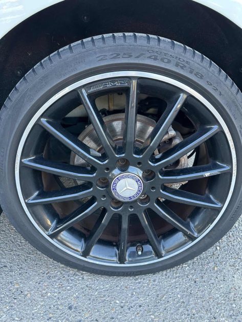 MERCEDES CLASSE A180D PACK AMG /TOIT OUVRANTT/SIEGE ELECTRIQUE/