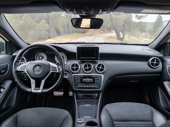 MERCEDES CLASSE A180D PACK AMG /TOIT OUVRANTT/SIEGE ELECTRIQUE/