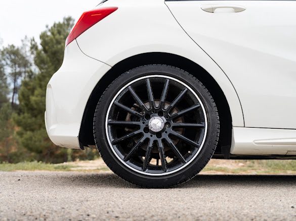 MERCEDES CLASSE A180D PACK AMG /TOIT OUVRANTT/SIEGE ELECTRIQUE/