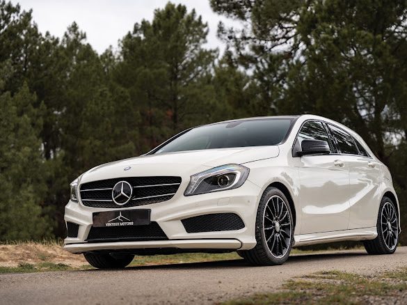 MERCEDES CLASSE A180D PACK AMG /TOIT OUVRANTT/SIEGE ELECTRIQUE/