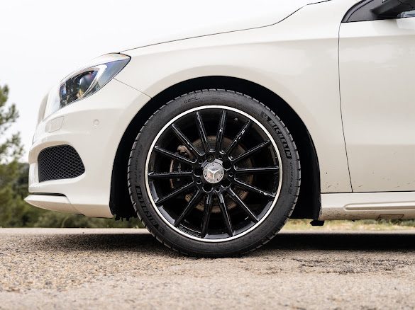 MERCEDES CLASSE A180D PACK AMG /TOIT OUVRANTT/SIEGE ELECTRIQUE/