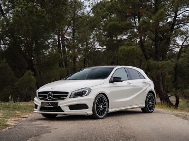 MERCEDES CLASSE A180D PACK AMG /TOIT OUVRANT/SIEGE ELECTRIQUE/