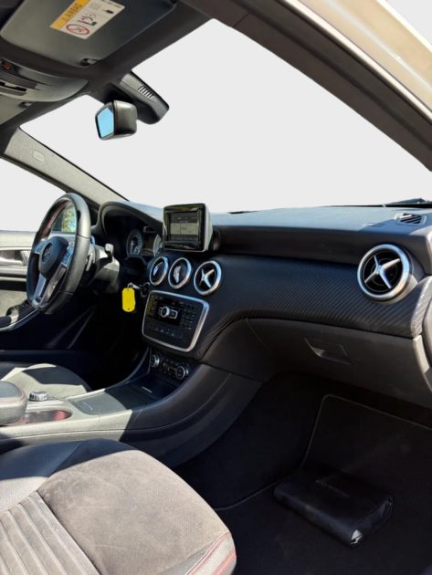 MERCEDES CLASSE A180D PACK AMG 2015