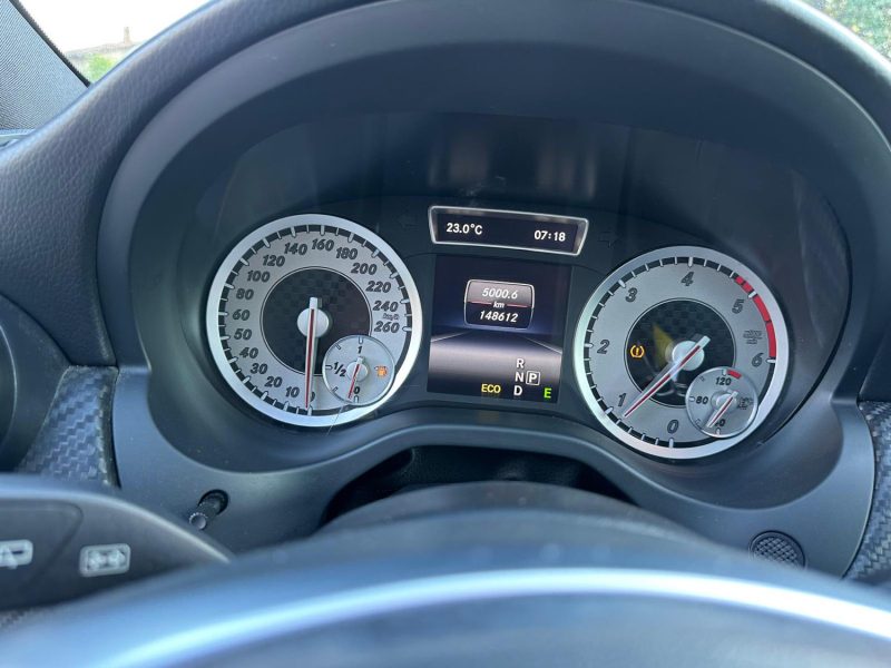 MERCEDES CLASSE A180D PACK AMG /TOIT OUVRANTT/SIEGE ELECTRIQUE/