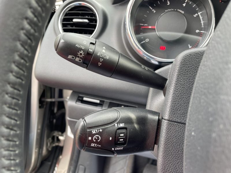 PEUGEOT 3008 1.6 VTI 120CV    GARANTIE 3/12 MOIS 2011