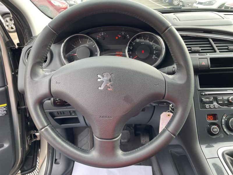 PEUGEOT 3008 1.6 VTI 120CV    GARANTIE 3/12 MOIS 2011