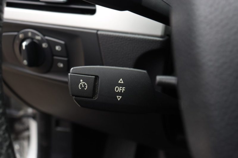 BMW SERIE 3 E90 320D 177CH CONFORT 