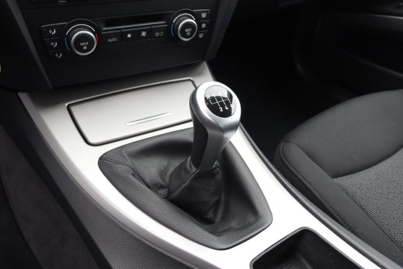 BMW SERIE 3 E90 320D 177CH CONFORT 