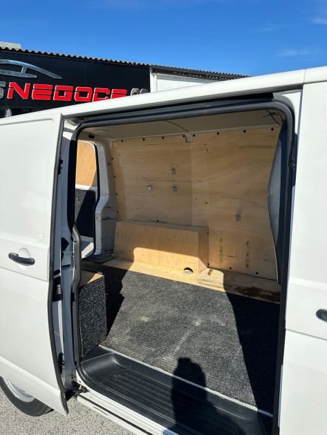 VOLKSWAGEN TRANSPORTER 2.8T L1H1 2.0 TDI 110 CV 