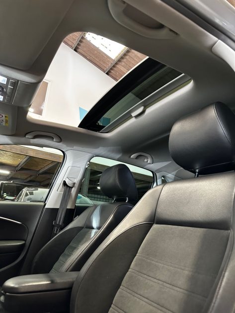 MAGNIFIQUE  VOLKSWAGEN POLO CARAT 1.2 TSI 110CH DSG7 (SUIVI D’ENTRETIEN VW, TOIT OUVRANT)