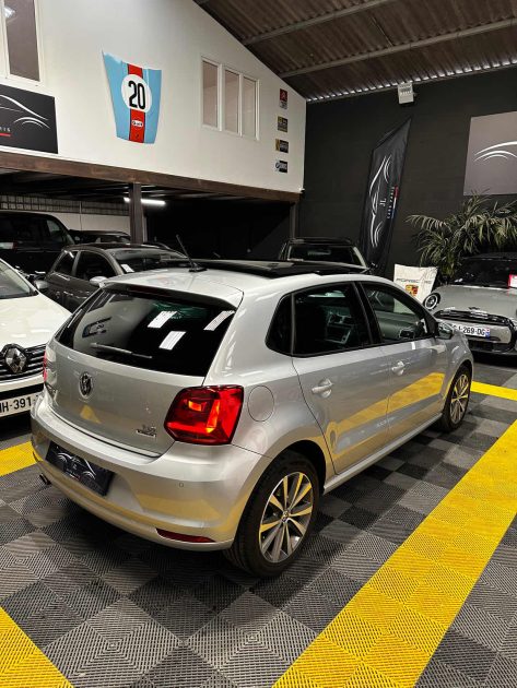 MAGNIFIQUE  VOLKSWAGEN POLO CARAT 1.2 TSI 110CH DSG7 (SUIVI D’ENTRETIEN VW, TOIT OUVRANT)