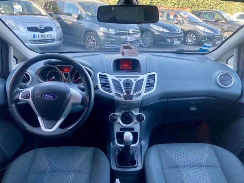 FORD FIESTA VI 1.6L TDCi 95cv TiTanium / Révisée&Garantie 