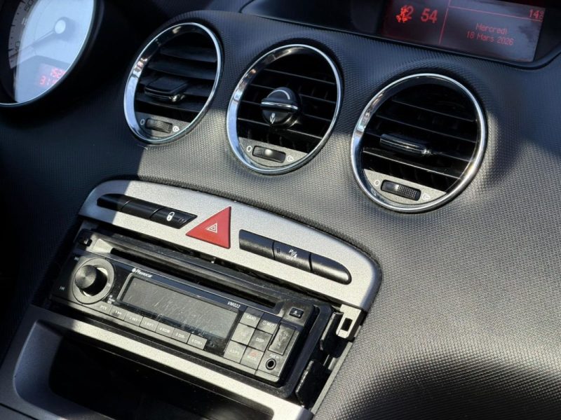 PEUGEOT 308 1.6 HDI 110 PREMIUM PACK 