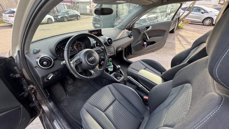 AUDI A1 1.2 TFSI 86CH ATTRACTION 2014