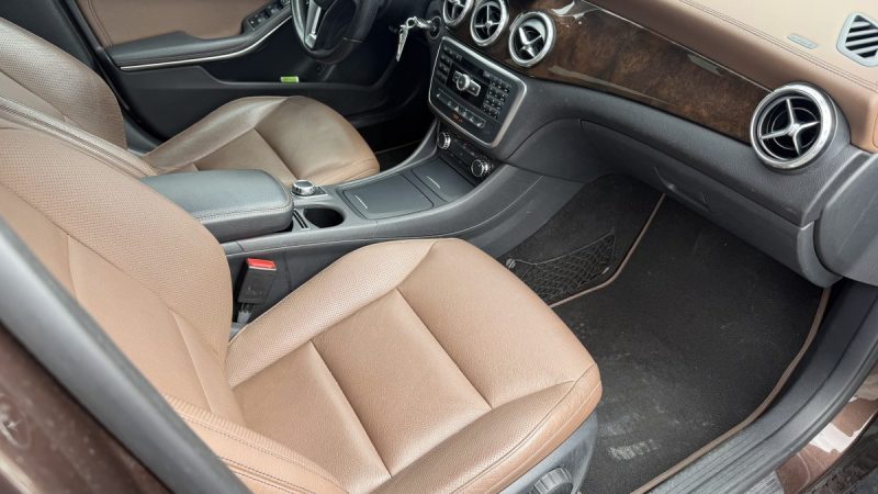 MERCEDES GLA 200D 136CH INTUITION 7G-DCT Garantie