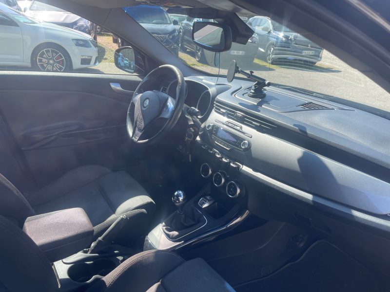 ALFA ROMEO GIULIETTA 1.6 JTDM 105 CH S&S IMPULSIVE 2011