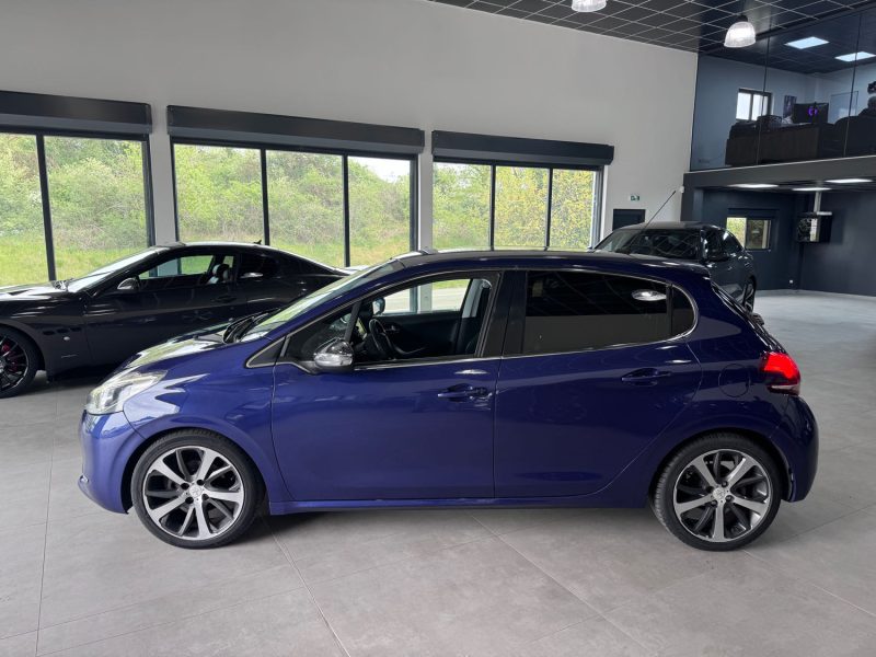 PEUGEOT 208 1.6 E-HDI 92 ALLURE / 5 PLACES 
