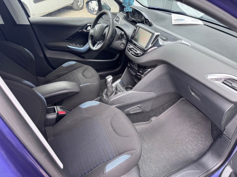 PEUGEOT 208 1.6 E-HDI 92 ALLURE / 5 PLACES 