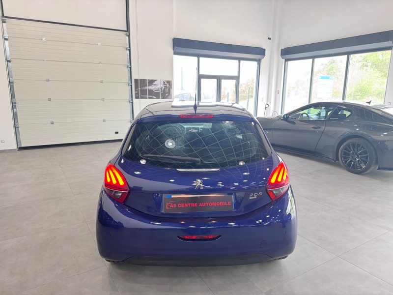 PEUGEOT 208 1.6 E-HDI 92 ALLURE / 5 PLACES 