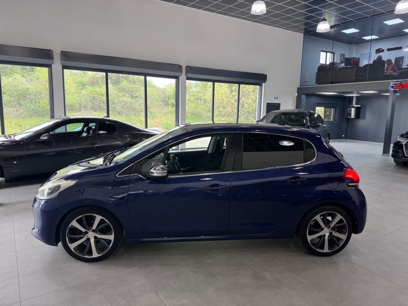 PEUGEOT 208 1.6 E-HDI 92 ALLURE / 5 PLACES 