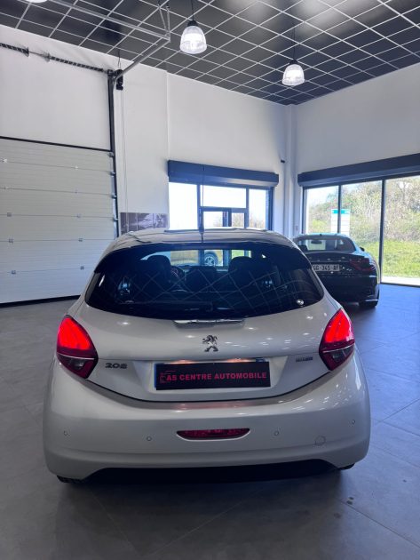PEUGEOT 208 1.6 BLUEHDI 100cv PHASE 2 114 000KM / GPS/ 5 PLACES / DISTRIBUTION NEUF