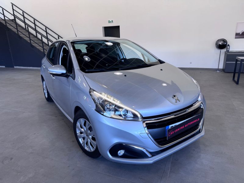PEUGEOT 208 1.6 BLUEHDI 100cv PHASE 2 114 000KM / GPS/ 5 PLACES / DISTRIBUTION NEUF