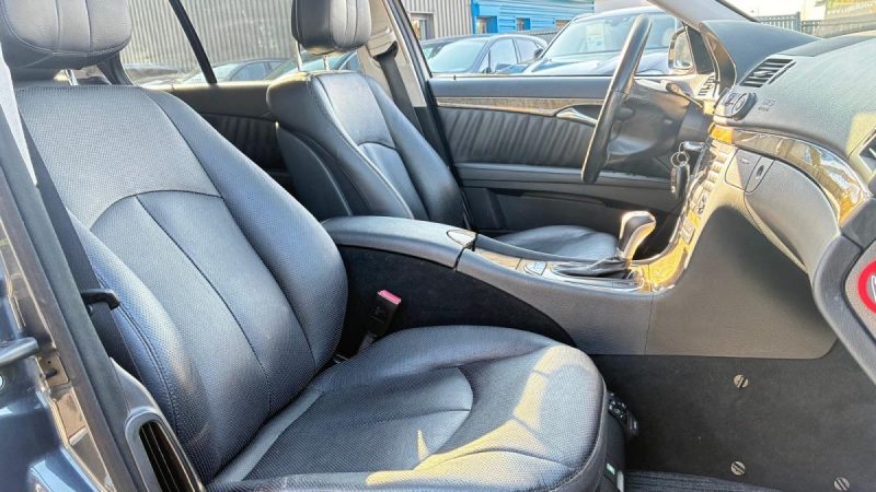 Mercedes-Benz E350 V6 272ch 7Pls Full Opts 1ere Main