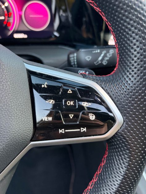 VOLKSWAGEN GOLF 8 GTI CLUBSPORT 2.0 TSI 300CH DSG7