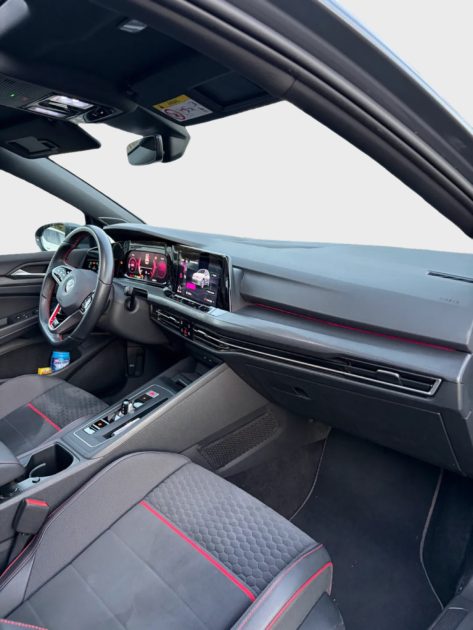 VOLKSWAGEN GOLF 8 GTI CLUBSPORT 2.0 TSI 300CH DSG7