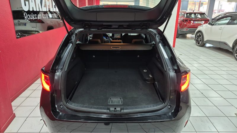 TOYOTA COROLLA TOURING SPORTS 122cv DYNAMIC BUSINESS/1 ERE MAIN/TVA RECUPERABLE