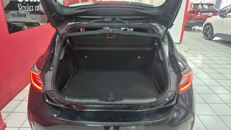 TOYOTA COROLLA BERLINE 122cv DYNAMIC BUSINESS/1 ERE MAIN/TVA RECUPERABLE