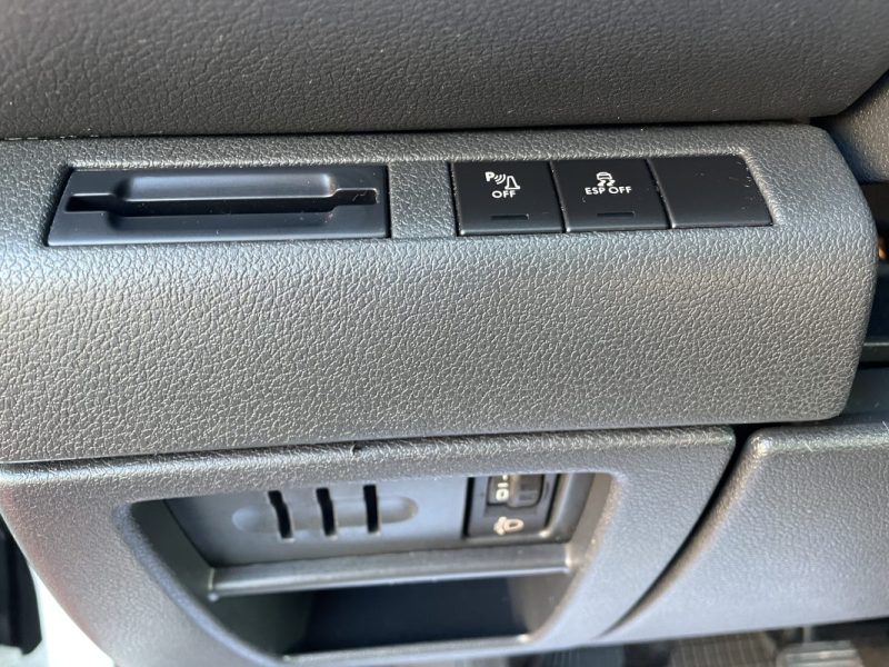 PEUGEOT 3008 1.6 HDI  112CV    GARANTIE 3/12 MOIS 2012