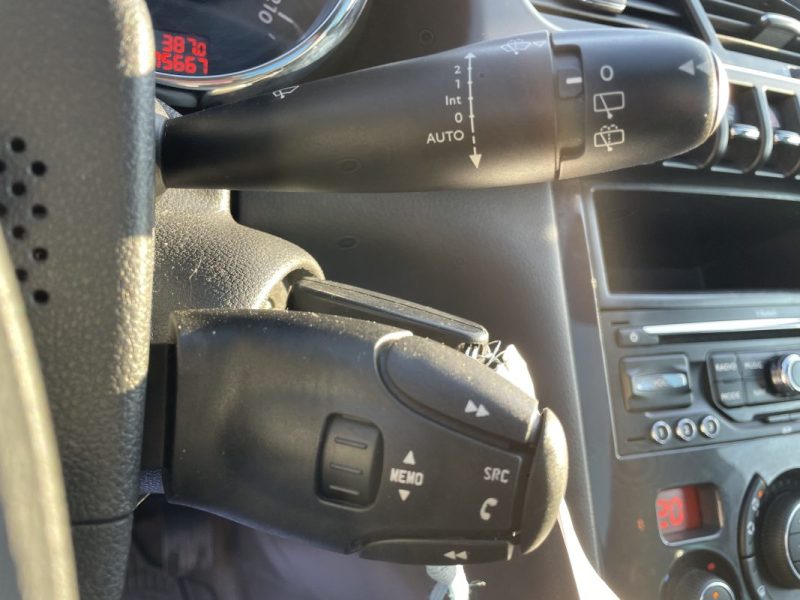 PEUGEOT 3008 1.6 HDI  112CV    GARANTIE 3/12 MOIS 2012