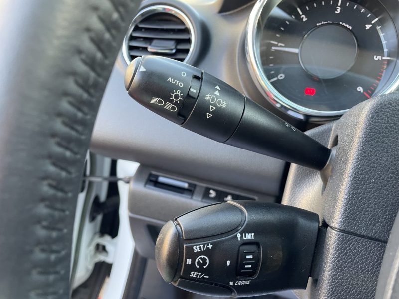 PEUGEOT 3008 1.6 HDI  112CV    GARANTIE 3/12 MOIS 2012