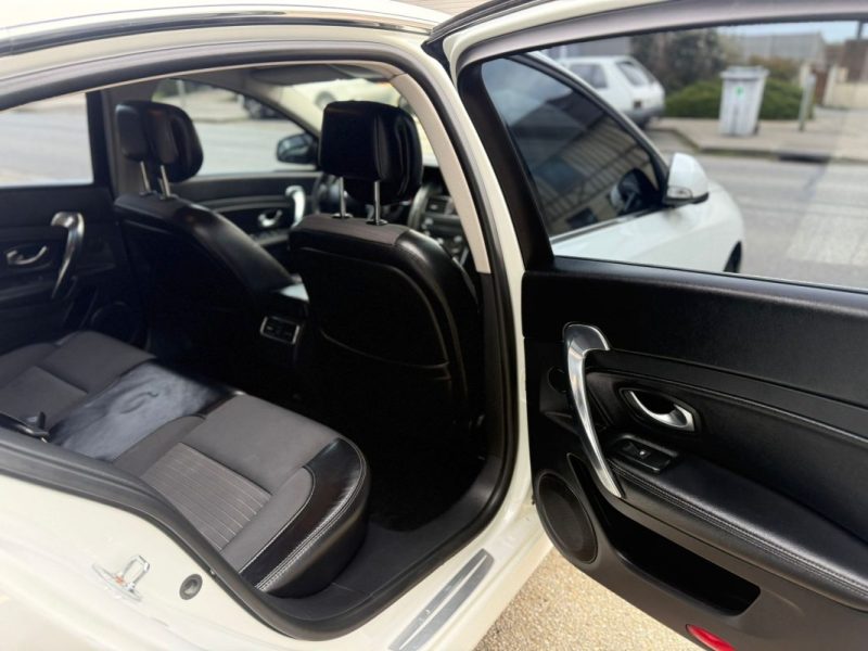 Renault Latitude 2.0 DCi 150Ch Business