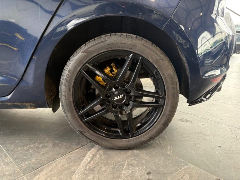 🔹 Volkswagen Golf 7 – Finition Edition 🔹 1.2 TSI – 85 chevaux 📊 131 000 km -   Garantie 