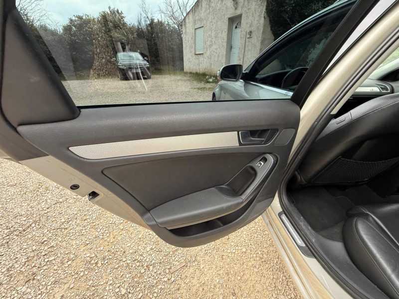 AUDI A4 AVANT V6 3.0 TDI 204 AMBITION LUXE MULTITRONIC 2012