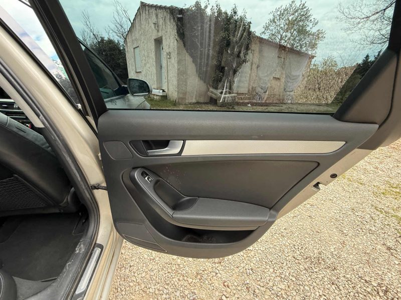 AUDI A4 AVANT V6 3.0 TDI 204 AMBITION LUXE MULTITRONIC 2012