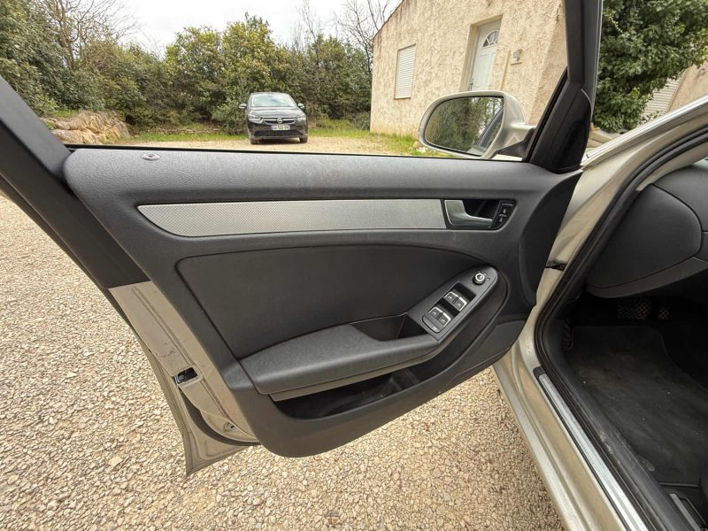 AUDI A4 AVANT V6 3.0 TDI 204 AMBITION LUXE MULTITRONIC 2012