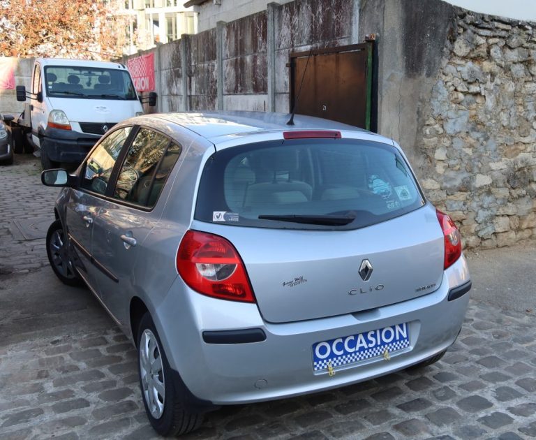 RENAULT CLIO III PRIVILÈGE 1.4 16V 100CH 2007