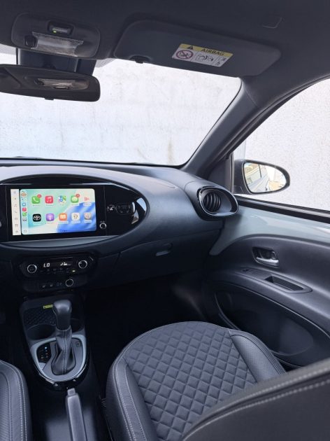 TOYOTA AYGO X DESIGN 1.0 72ch SIÈGES CHAUFFANT / APPLE CAR PLAY / FEUX LED AUTO 