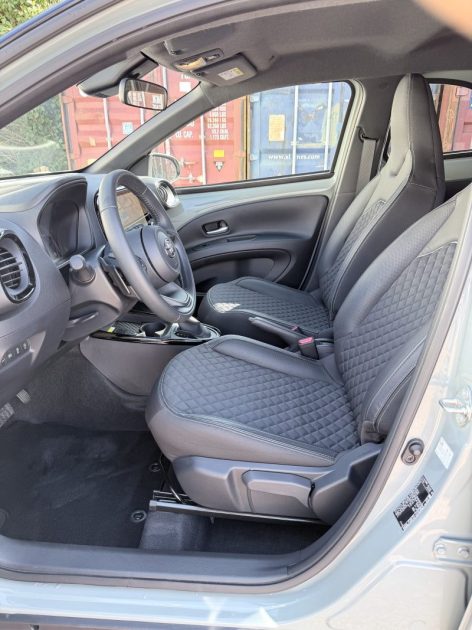 TOYOTA AYGO X DESIGN 1.0 72ch SIÈGES CHAUFFANT / APPLE CAR PLAY / FEUX LED AUTO 